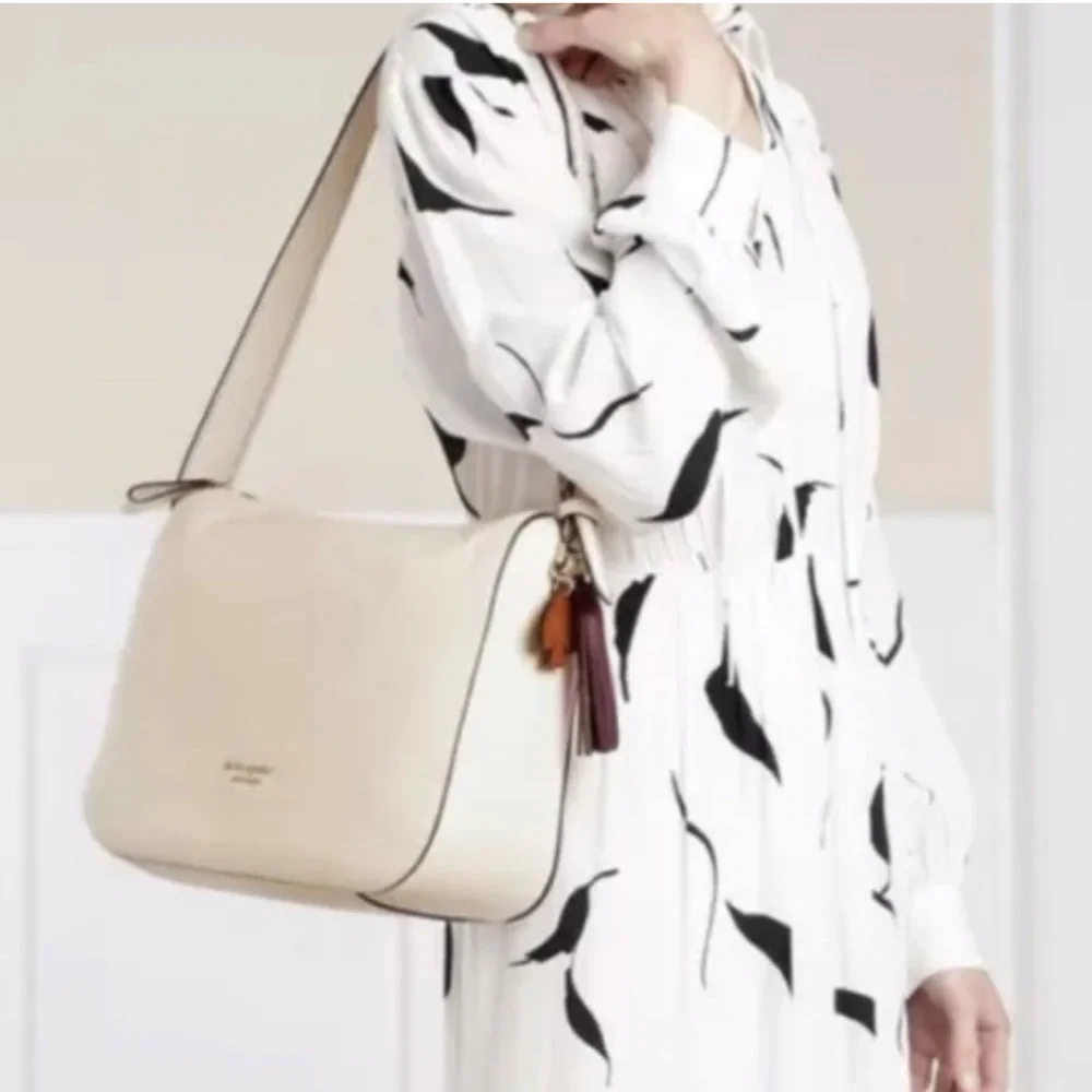 Kate Spade New York Anyday Medium Leather Shoulder Bag